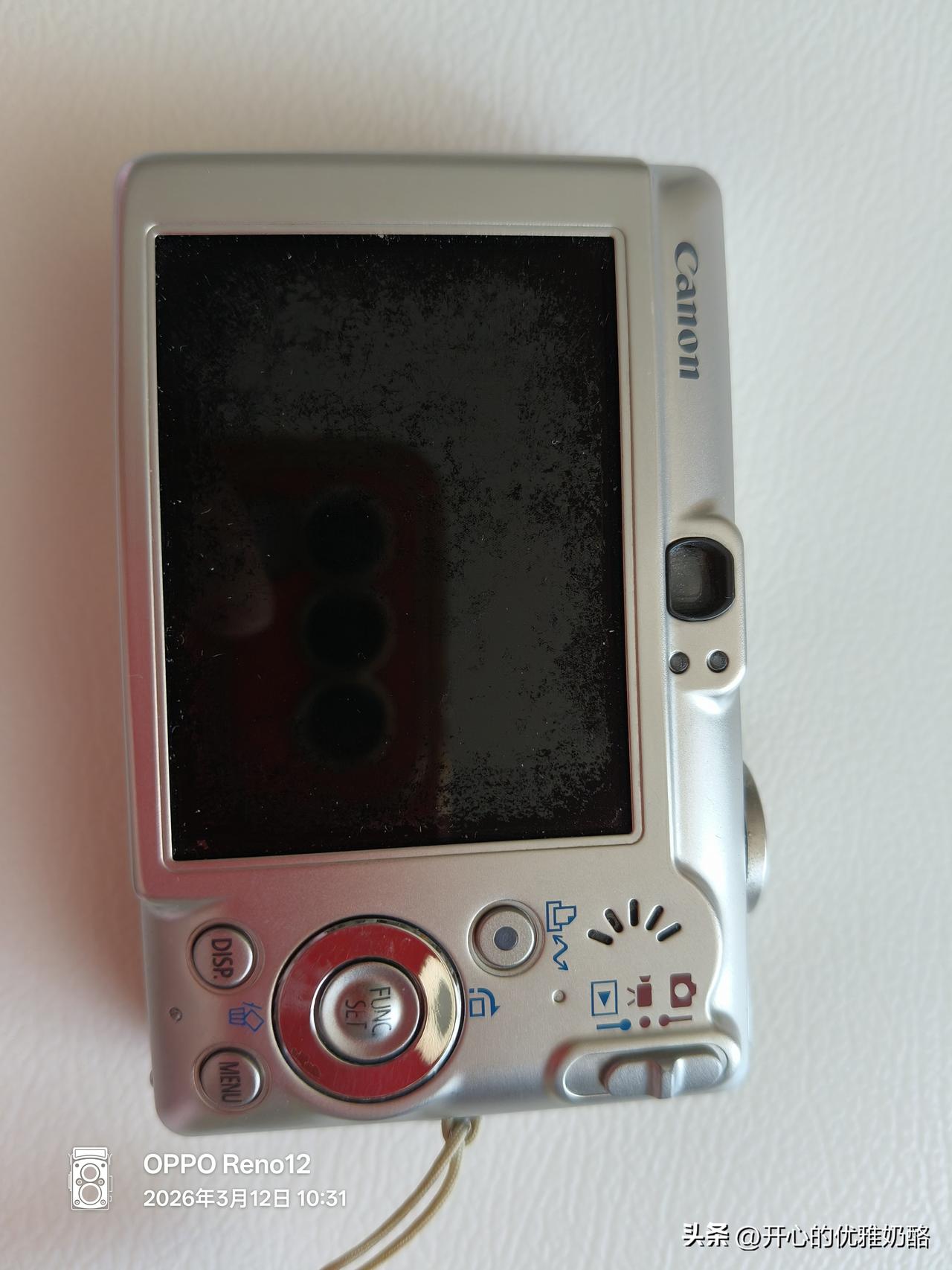 原来闲鱼上相机好卖是真的，刚挂上就卖了。
网上都说现在闲鱼相机很火，就找出很多年