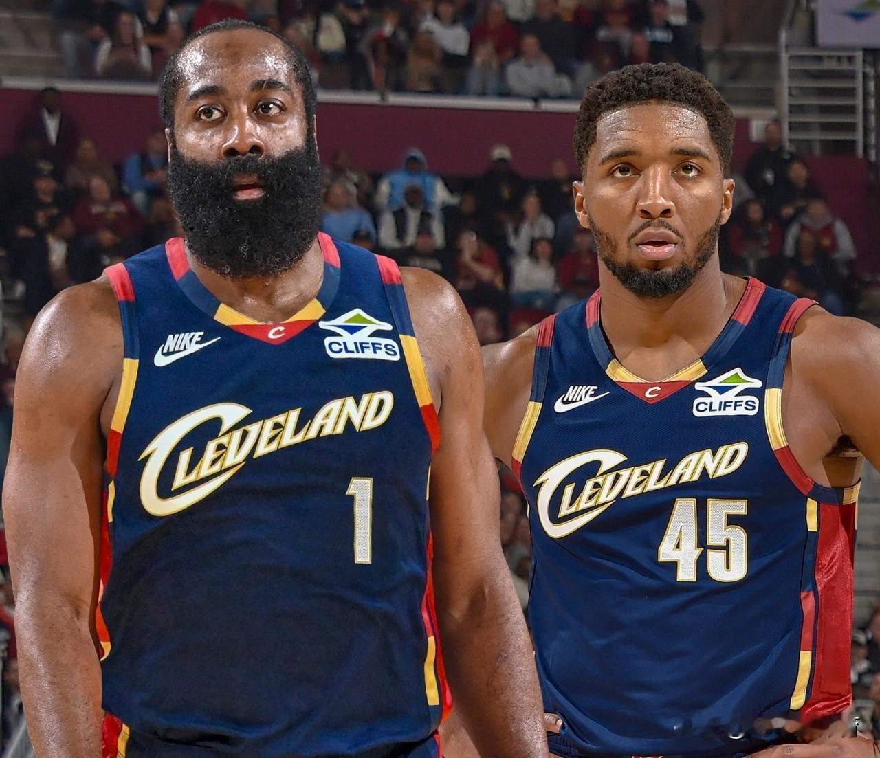 路费都省了，明天骑士打快船！
今天骑士和快船完成了加兰和哈登的交易，而巧合的是两