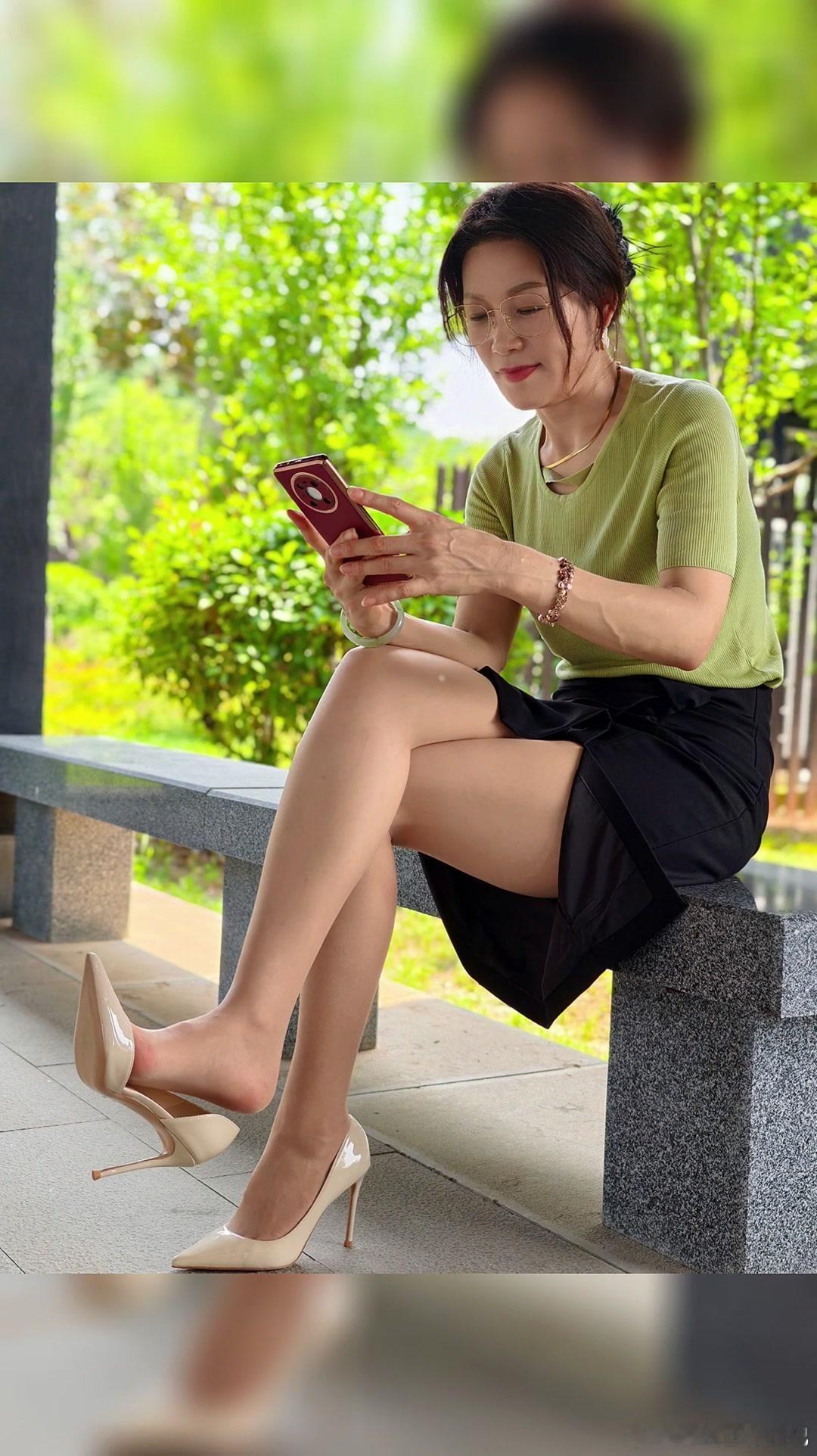 轻熟女神范儿[超话] 姐姐好啊 ​​​