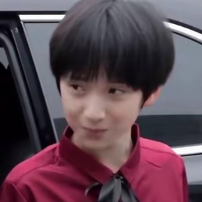 最喜欢看翔儿的表情—憋笑和憋不住笑 