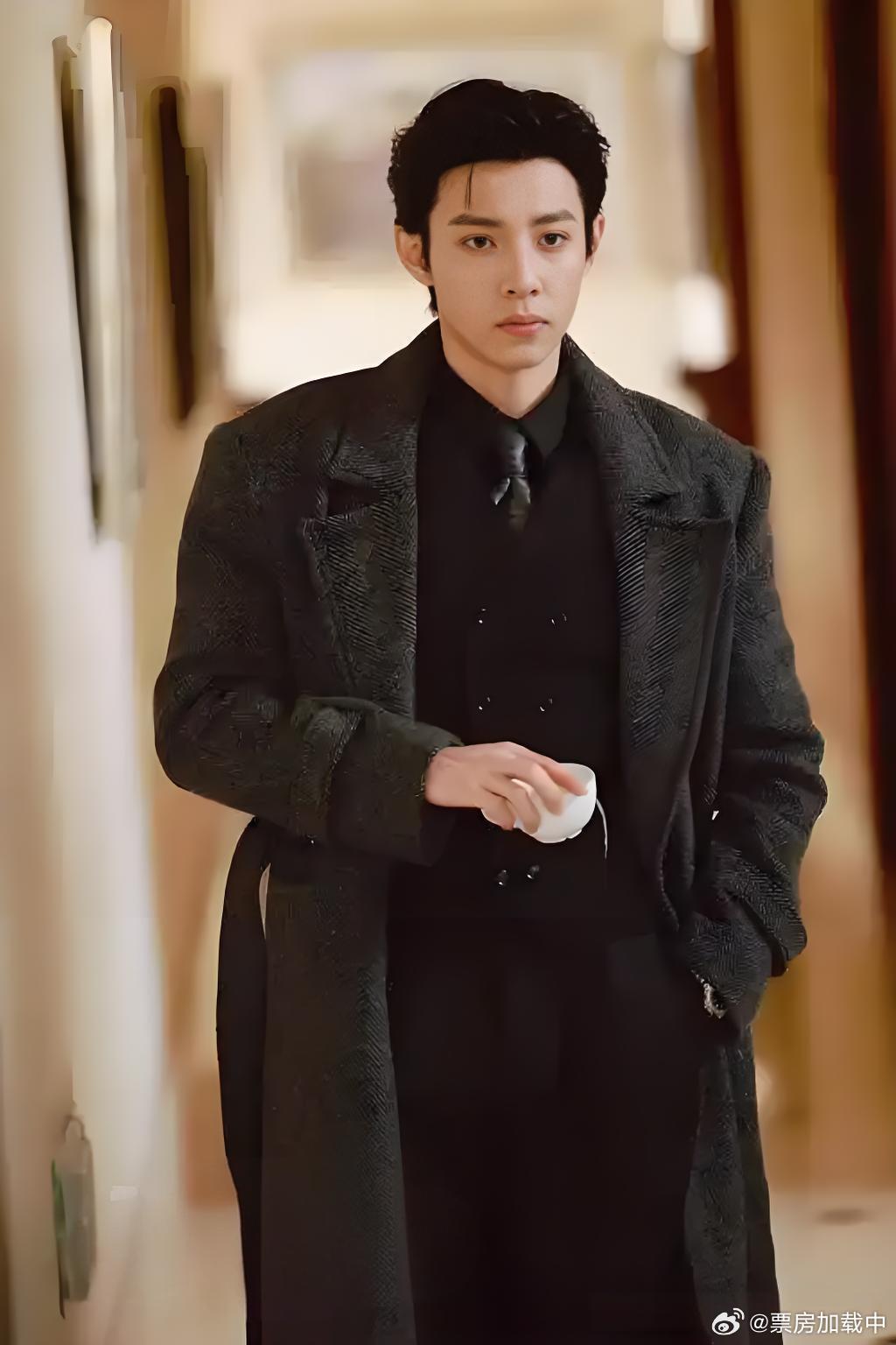 马小宇镜头签马小宇-短剧届行走的“总裁制造机”！190cm的逆天身高+健硕身材，