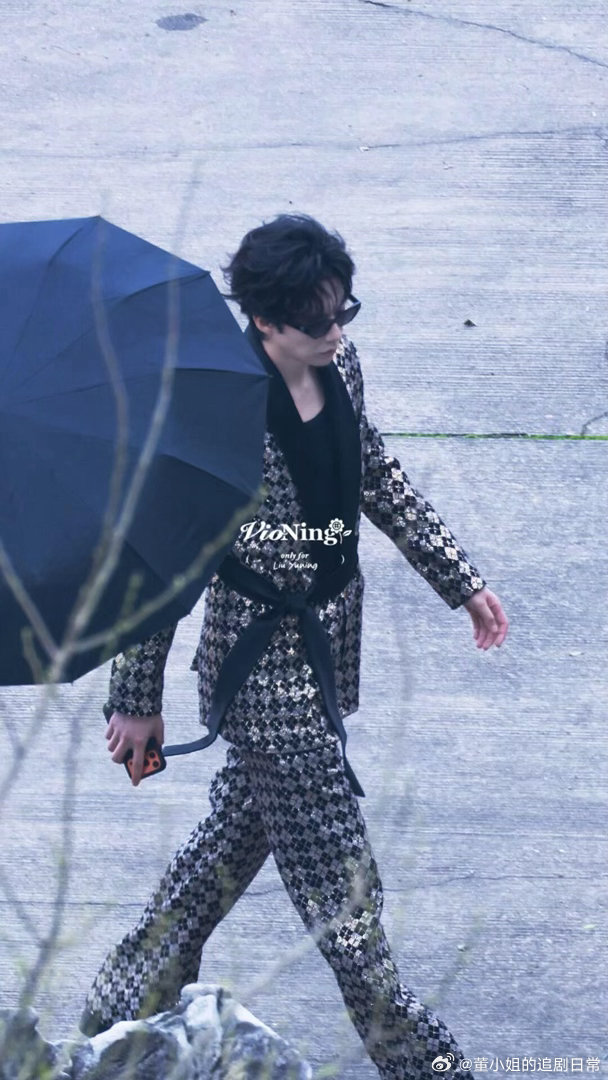 摩登兄弟刘宇宁把老钱穿在身上刘宇宁这才是真正的老钱风刘宇宁开推路透气场直接拉满！