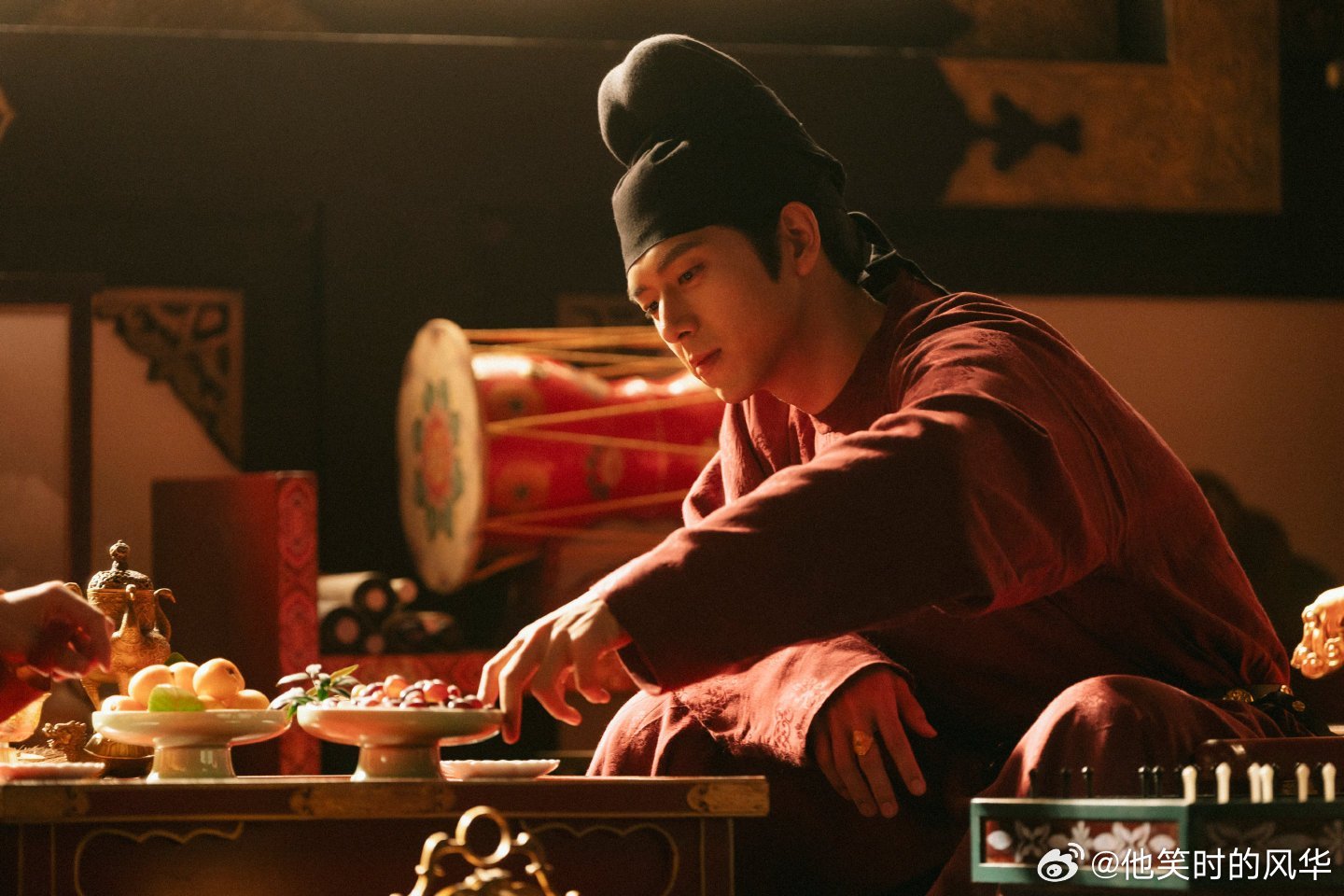 李现新剧微表情简直仙品锦绣芳华 绝了！李现的微表情会说话！蒋长扬看向女主时瞳孔骤