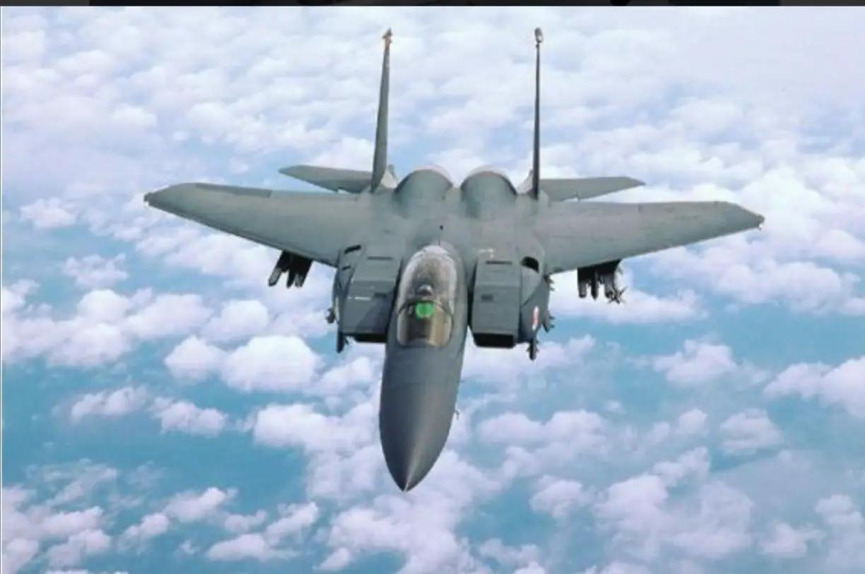 重磅，美军一战机坠毁。

3月2日最重磅消息，美军一架战机坠毁，坠毁地点科威特。