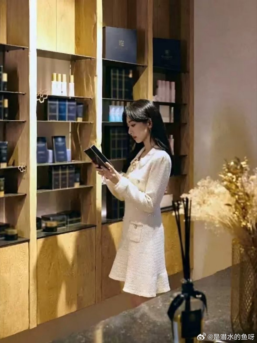 杨紫  yz 杨紫董竹君yz 杨紫玉兰花开君再来想和你在每一个日薄桑榆的海边，看