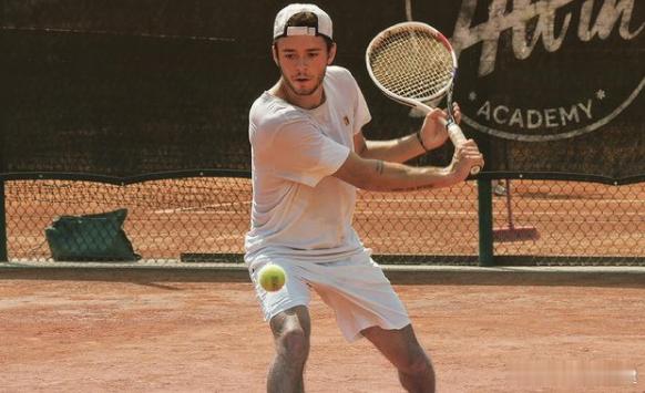 【好惨！26岁法国选手被处以20年禁赛！】现年26岁、前世界排名第488位的Qu