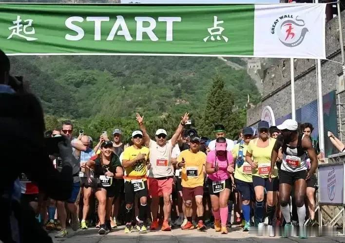 10月20日7点30分，天津银行·2024天津马拉松正式鸣枪起跑，没错，就是今天