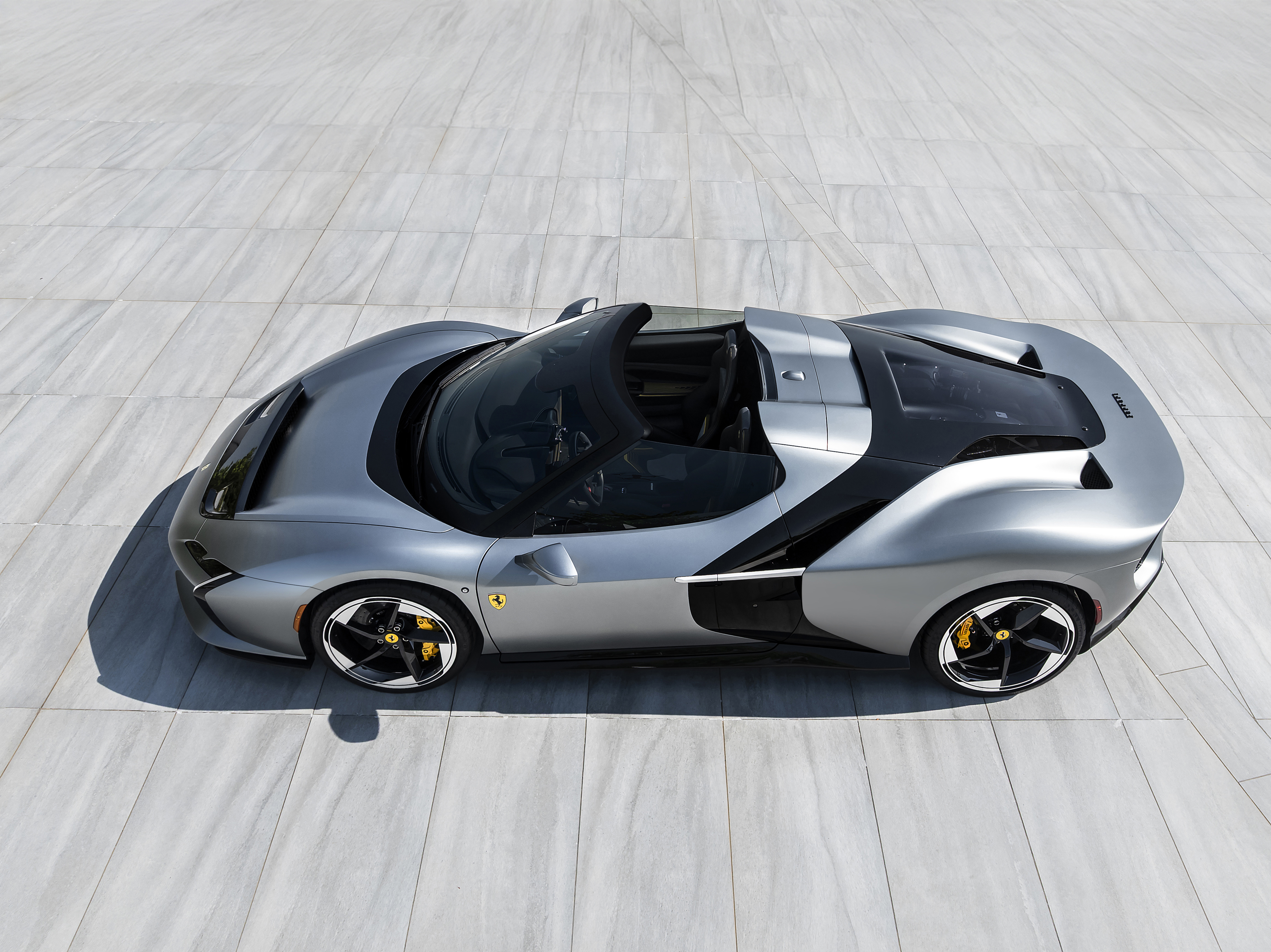 Ferrari HC25由法拉利特别项目打造全新 One-Off 车型基于 F8