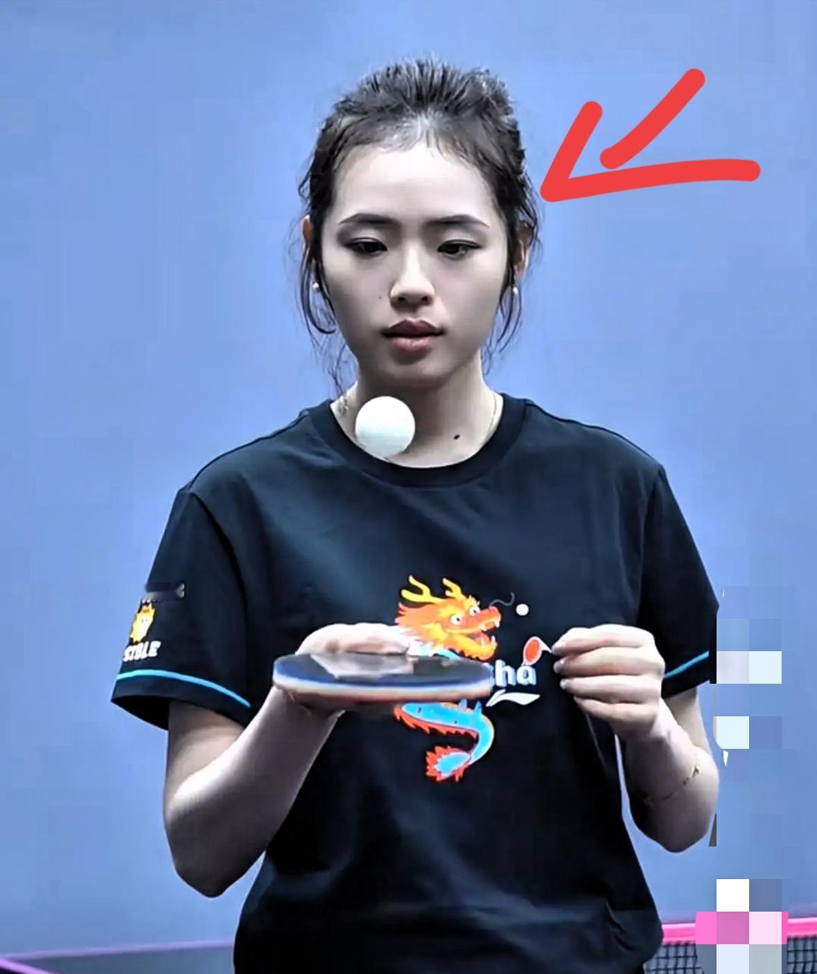 终于搞清楚了

为啥那么多人喜欢段冬妍？

并非长得漂亮，也并非球技好，而是段冬