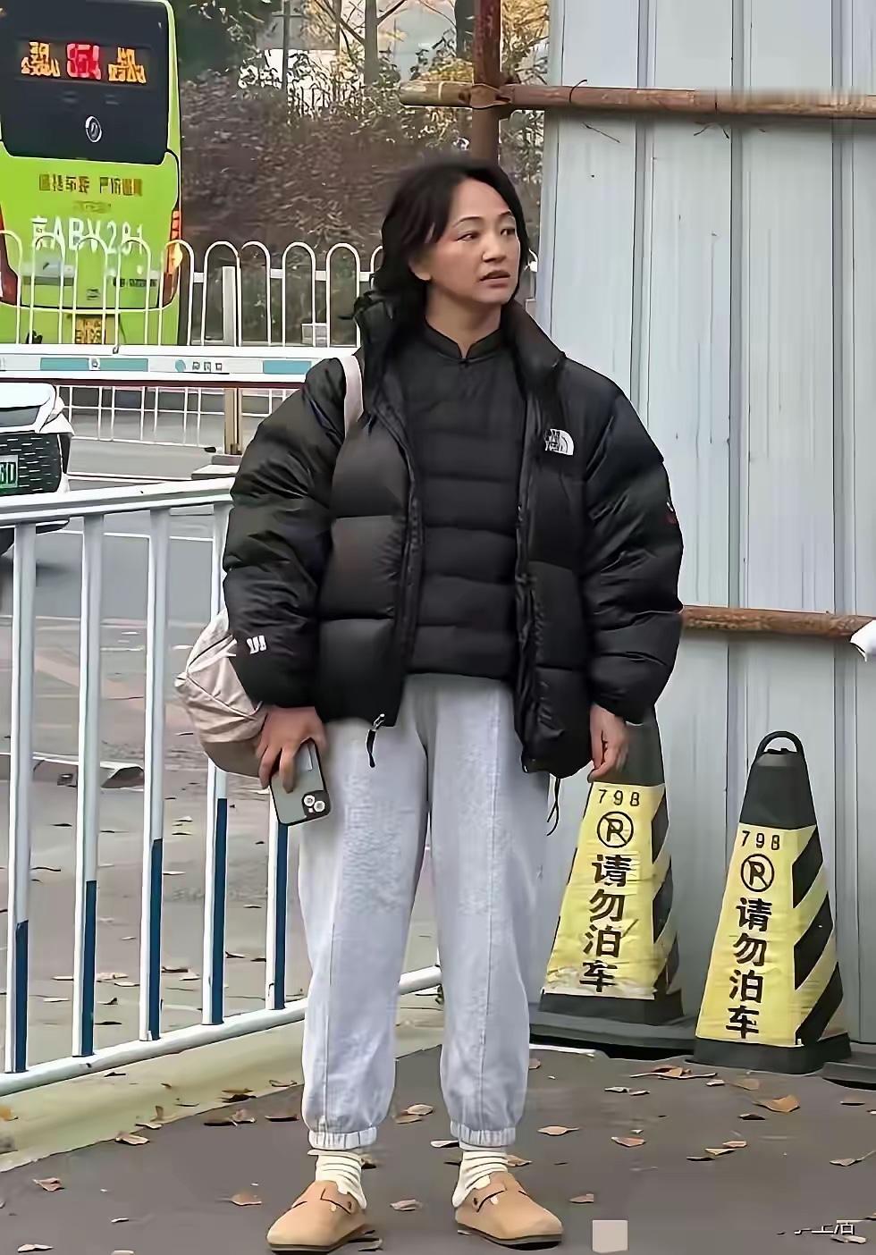 这是哪位明星啊！一直想不起来名字了