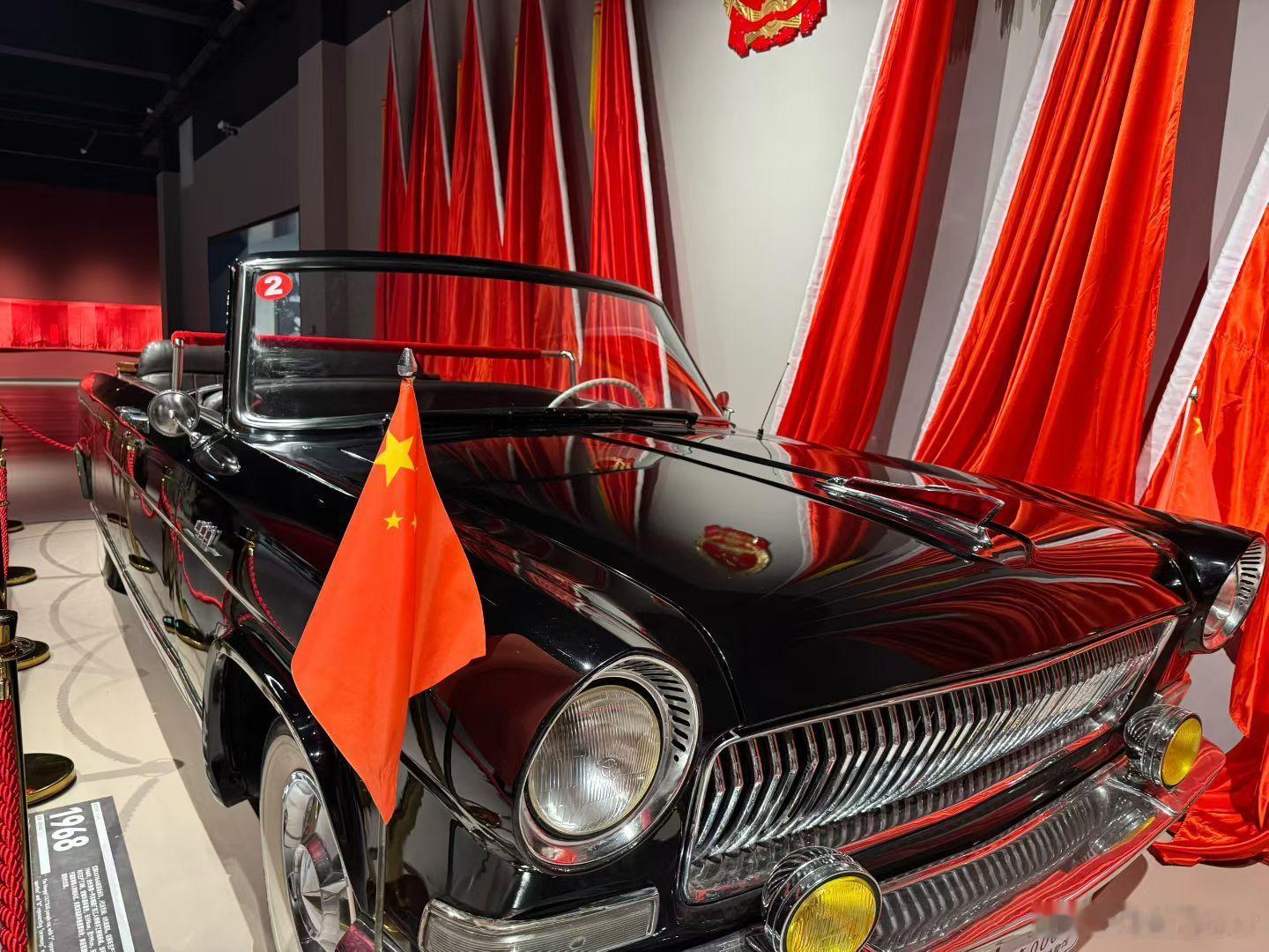 原来红旗还有这么帅的敞篷版 