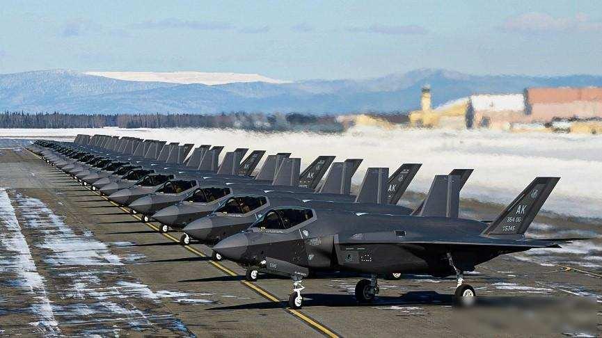 歼-20数量被说成500架，美军F-35已超520架，空优之争真靠堆数字？

最