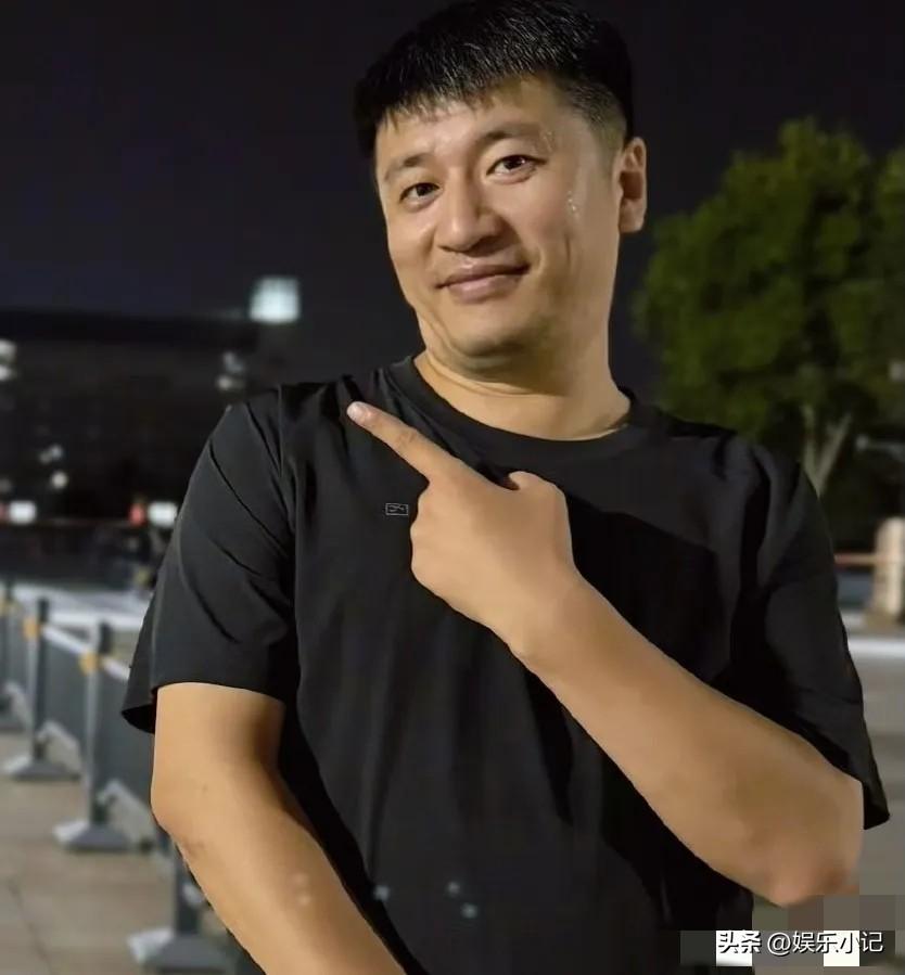 我姐是中医，今天刷到张雪峰近况的消息，她看了一眼就冒出一句大实话：他这么熬夜直播