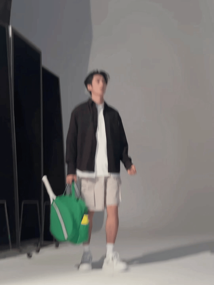 王鹤棣，你小子有些逆生长了，好男大！这就是你那阳光帅气、青春活力的男朋友吧！[来