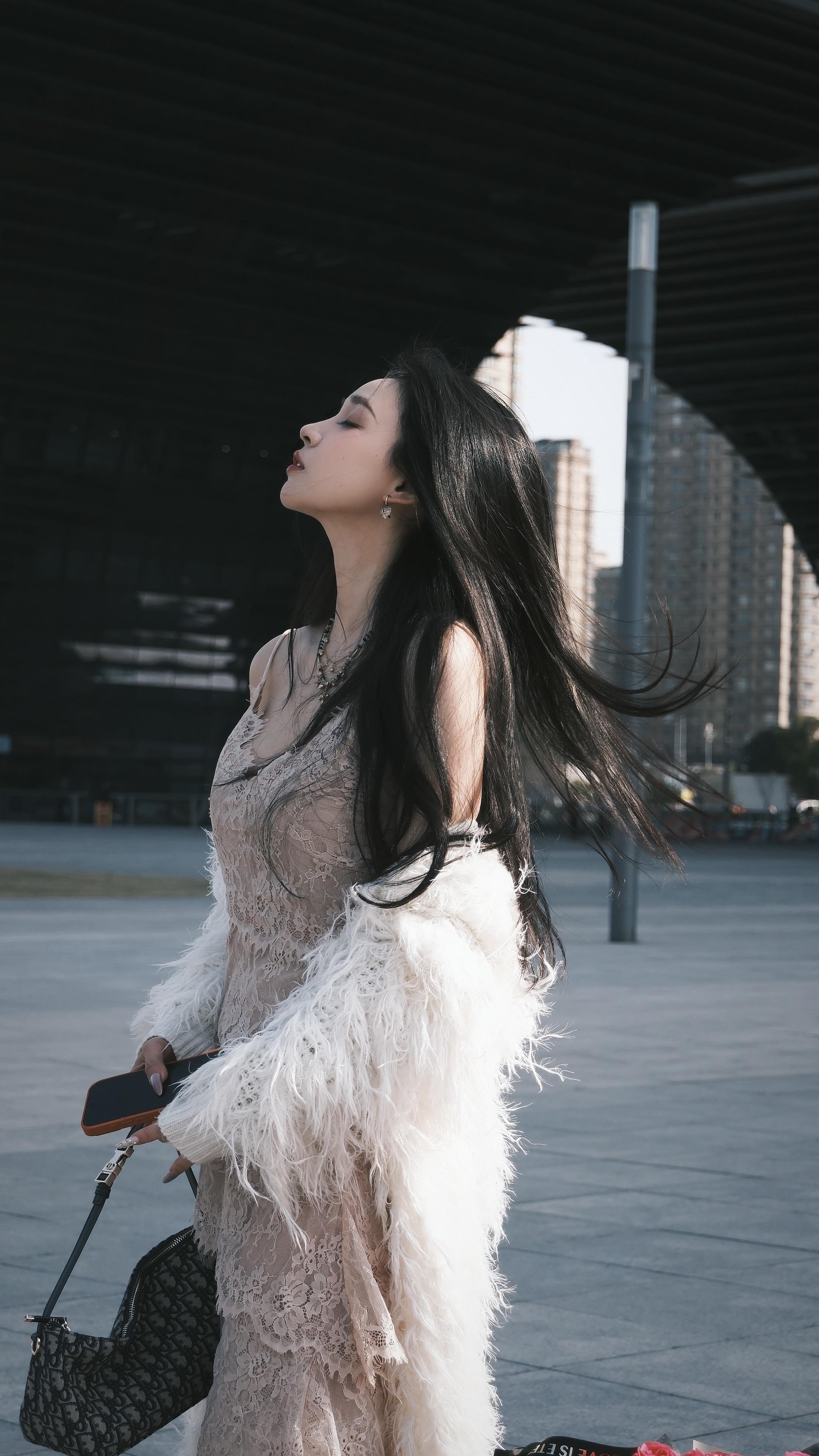 你只想和我做情侣间能做的所有事 但是情侣间的其他需要维系的你都不想