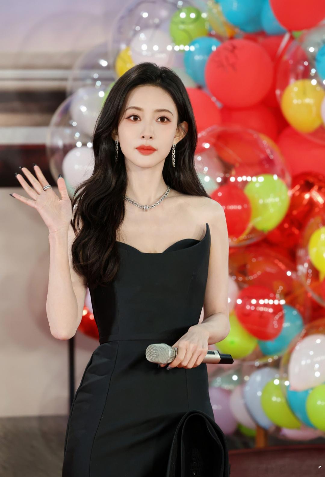 孟姐真好看～～ 