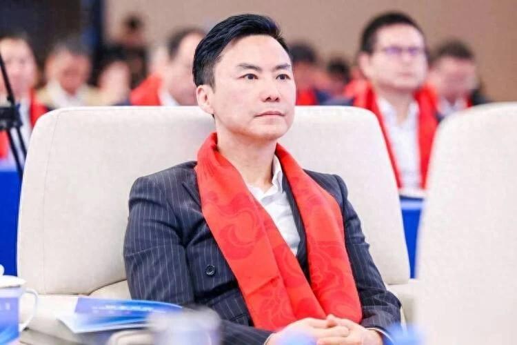 盘石公司田宁事件始末？
 
田宁是盘石集团创始人，早年凭借互联网广告联盟起家，一
