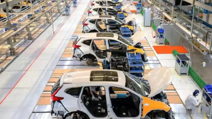 上半年我国汽车产销量双超1500万辆中汽协数据显示，2025年上半年我国汽车产量
