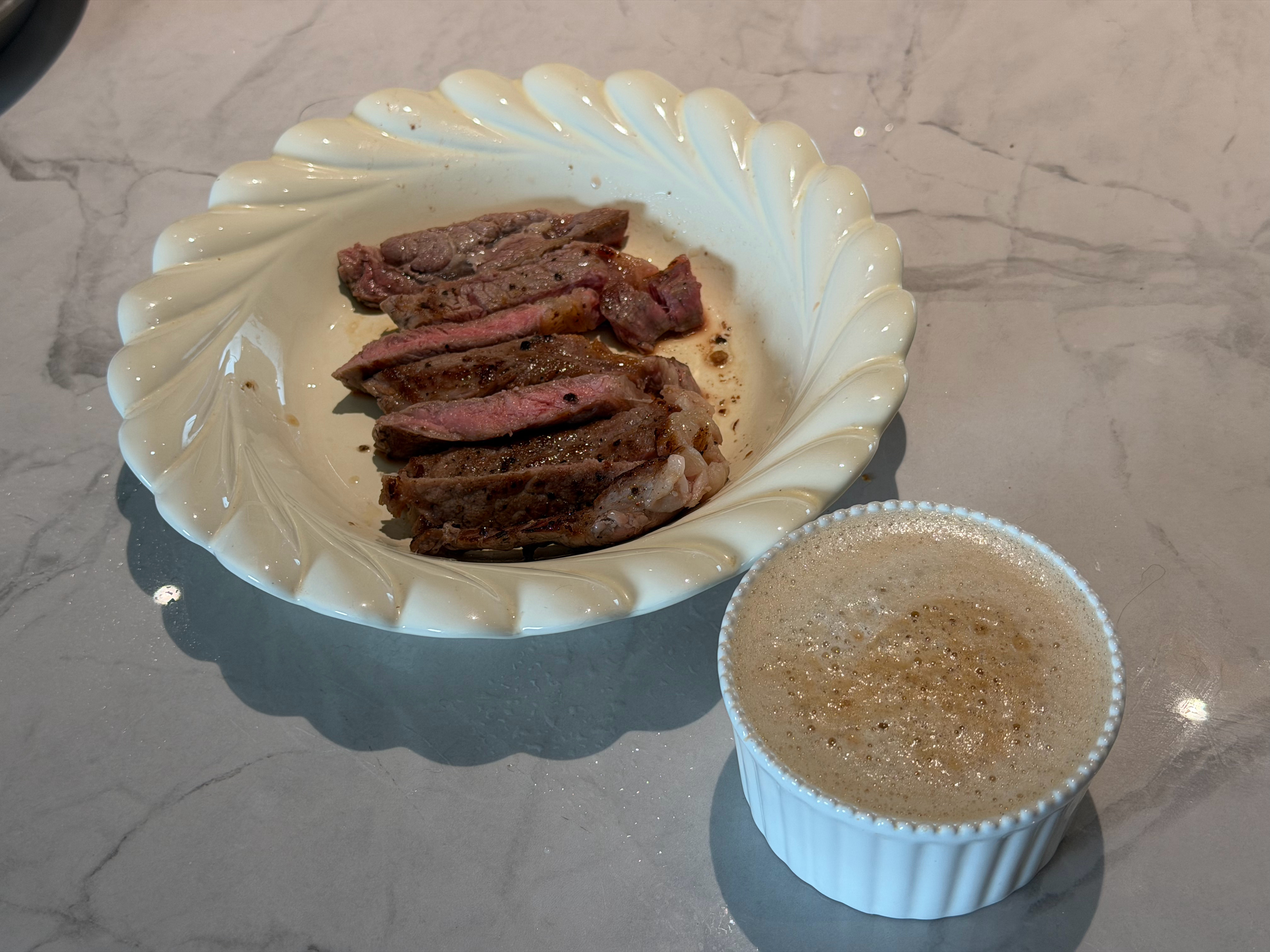 饮食清淡真的会失去很多 你会失去浮囊的脸和臃肿的身材，获得紧致的皮肤和健康的身体