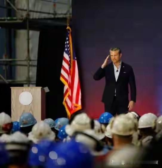 美国防长点名中方后，他代表特朗普当众宣布，大国竞争进入新时代