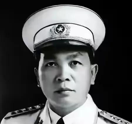 1976年，越南驻华大使阮仲永预感不祥，曾跪求武元甲别做世界第三美梦，称解放军火