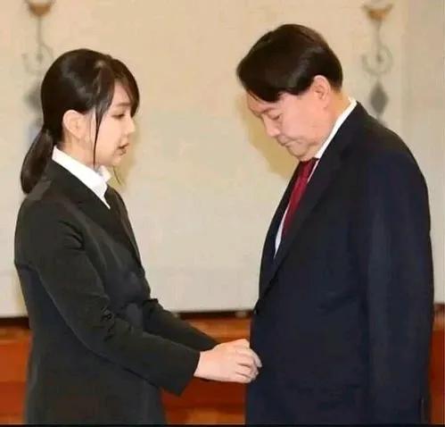 “保尹派”的执政党新党首权性东如何阻止3名宪法法官的任命？
韩国宪法法院法官任命