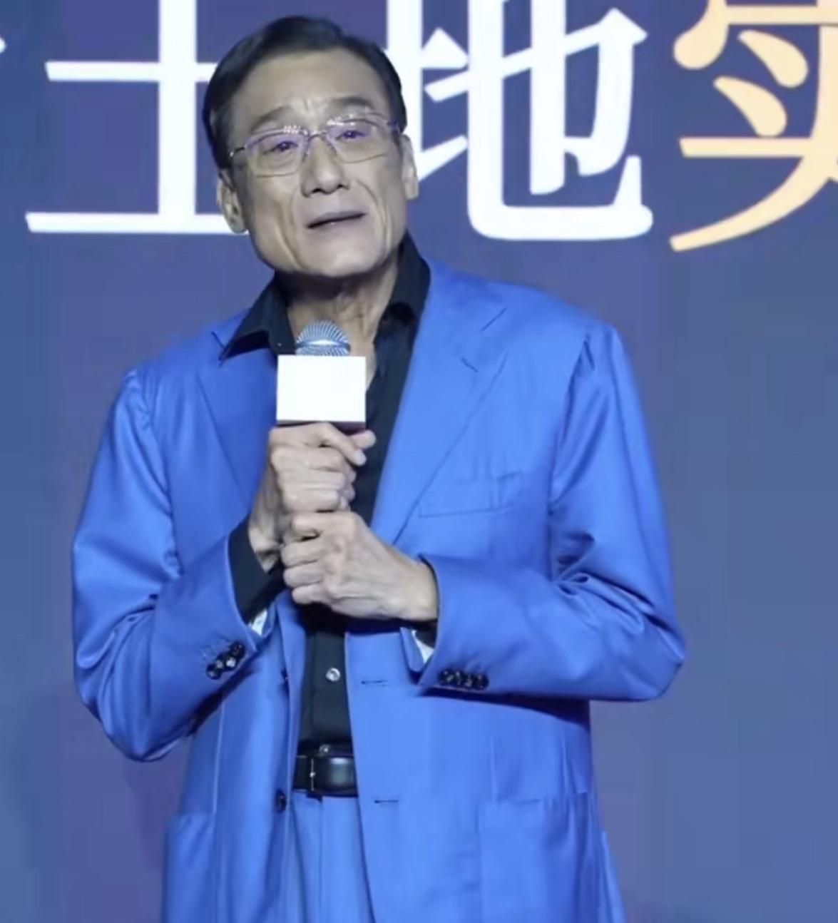 全网破防！梁家辉当众落泪：不是北上捞金，是游子归根

娱乐圈最动人的体面，从不是
