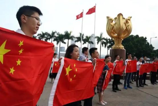 统一倒计时！中国向世界正告：台湾外债不承认、外军入侵必打击、海外资产归属明确，台