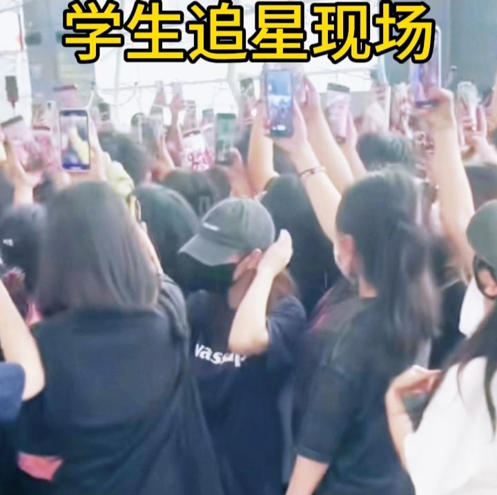 有边界、有引导的支持，才是真正的支持。明明知道这个道理，但是我个人觉得还是选择不