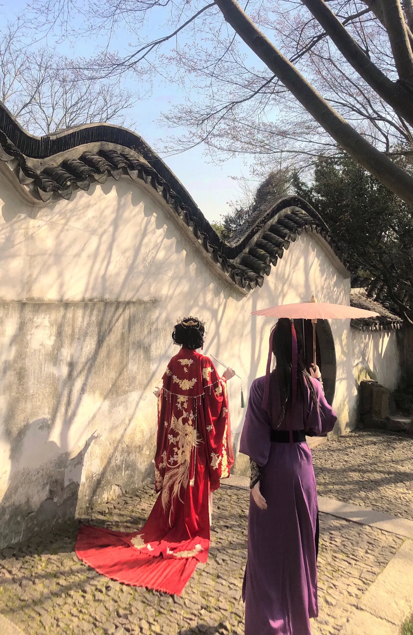 “娇娇温柔懂事，端庄大方，我钦慕已久，惶惶求娶，所幸皇恩浩荡，幸不辱命”