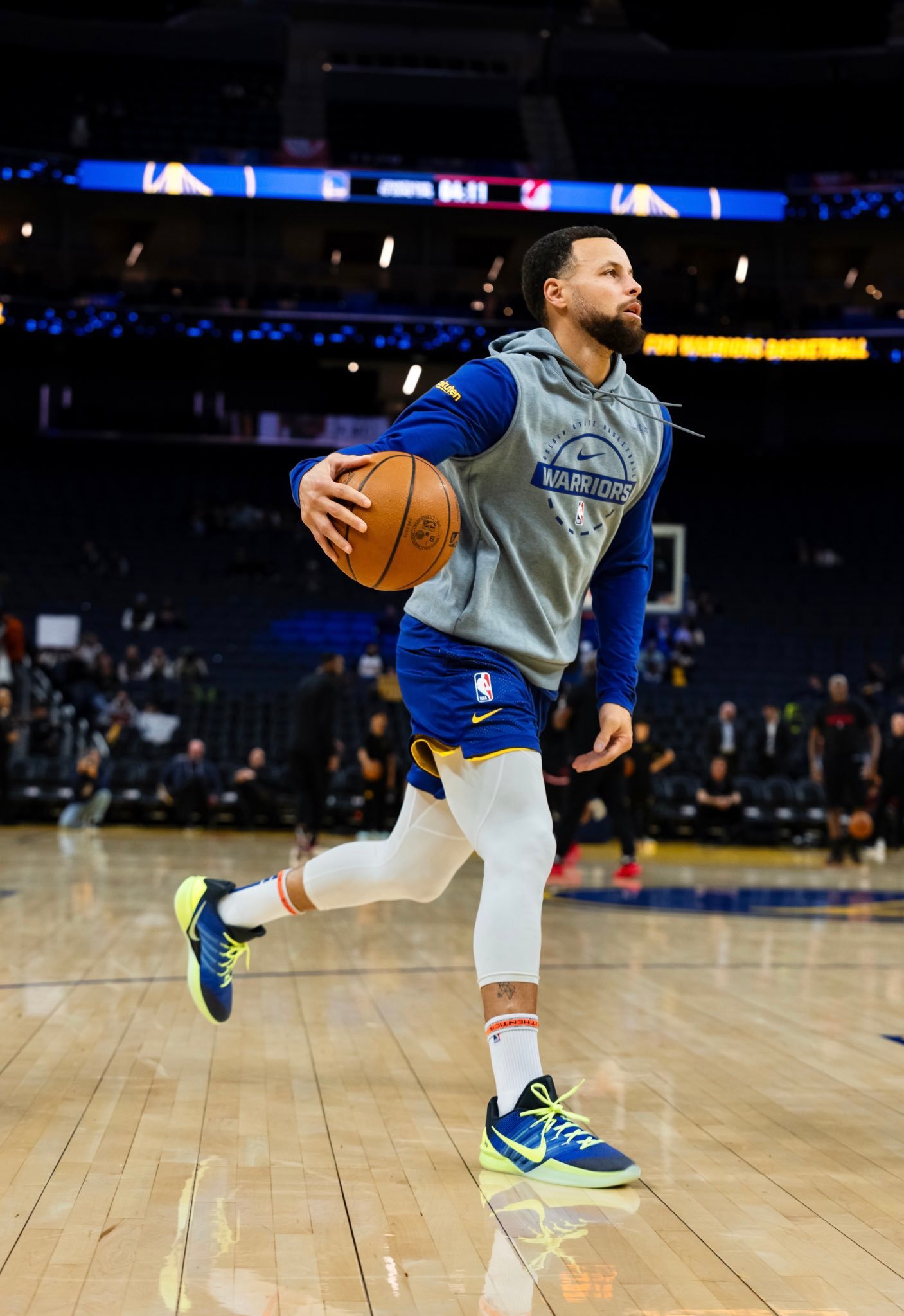 库里穿上一双Nike By You定制的Sabrina 3以前玩ID选项非常流行