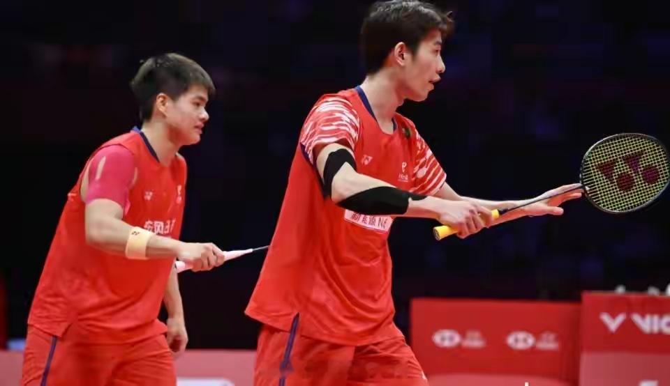 羽联总决赛：梁王组合0-2完败4连败 无缘冠军 总决赛梁伟铿王昶男双亚军体育 1