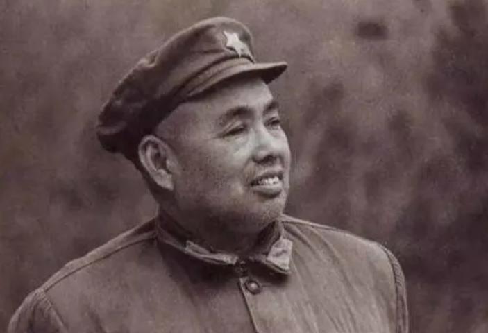 70年，刘伯承到南京，意味深长地问肖永银：一个排长能起多大作用

“老肖，刘帅的