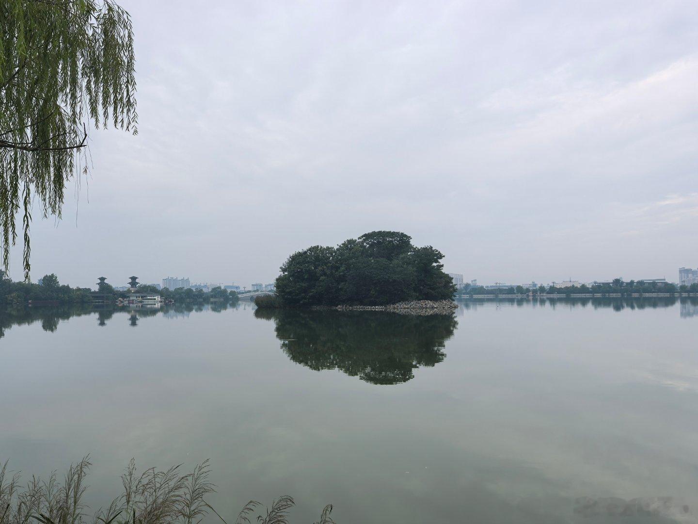 昔年春秋逐鹿，宋襄公长眠于此。千载风云，尽归一抔黄土。 ​​​