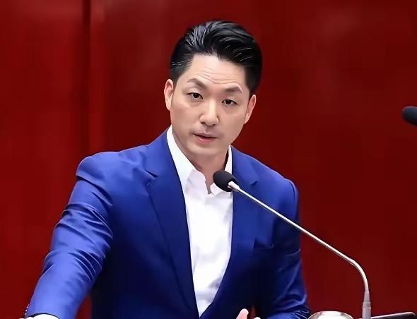 台北市长蒋万安撂了句狠话！

他说，只要大陆军机继续在台海绕飞，他就要停掉办了十