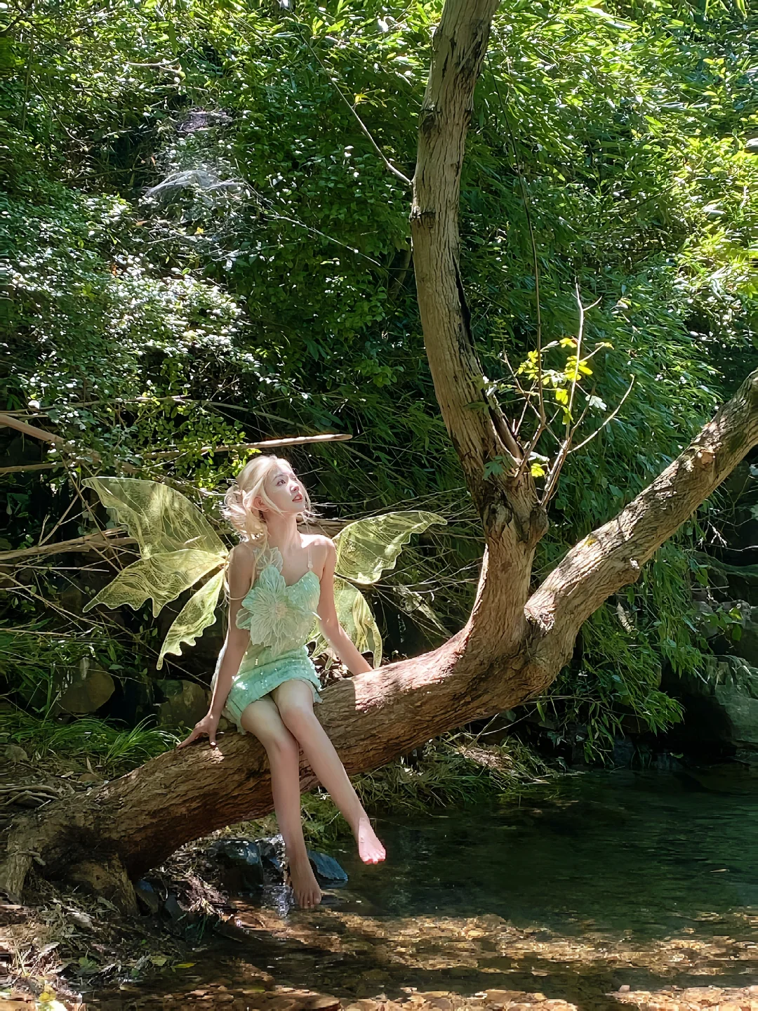 谁的童话书忘了关    跑出来精灵了🧚🏻