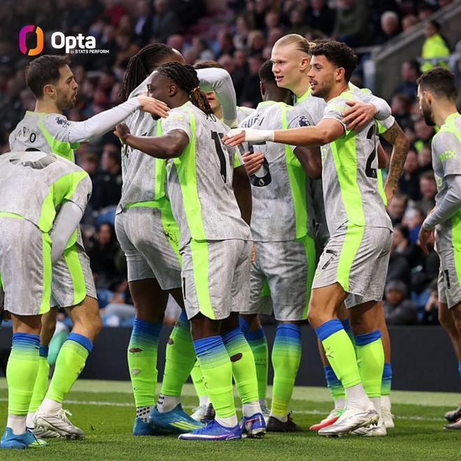 据统计，这是曼城本赛季第7次在单日全部比赛结束时登顶英超积分榜，也是自2025年