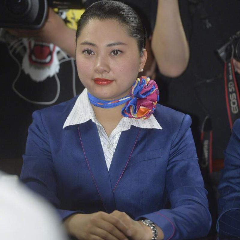 被撞击昏迷、带伤嘶吼安抚百人！3U8633最勇敢的呐喊，来自这位空乘
 
201