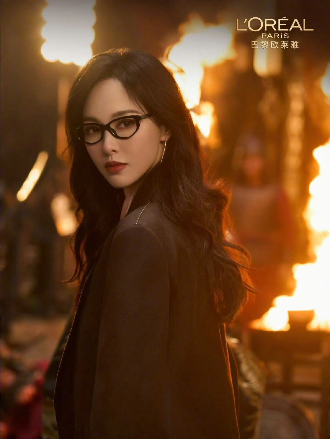 唐嫣开年上演互换人生新年追什么？先把新春小剧场《回错家》排上日程。这部正在热播的