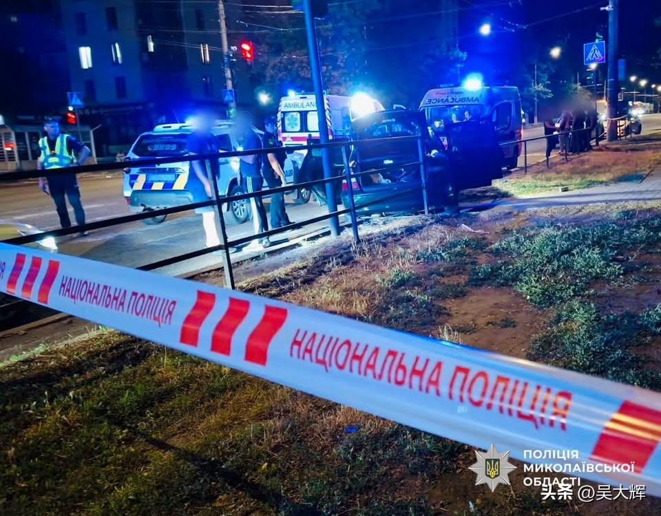 7月1日，乌克兰外籍兵团的两名哥伦比亚籍成员在尼古拉耶夫市遭一辆驶过的汽车内人员