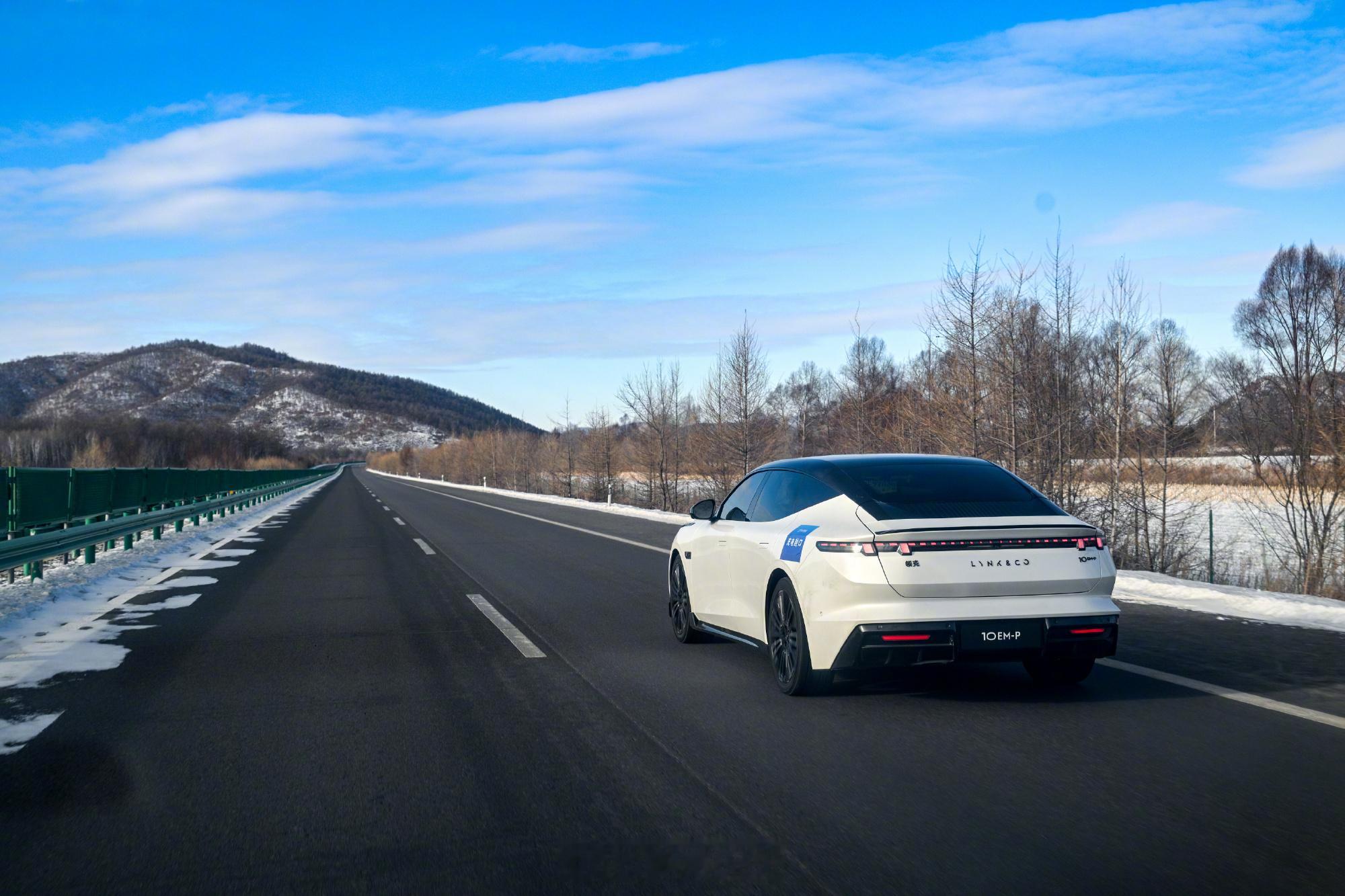 又一个冬测，零下40度的千里春运路，新能源车也能扛住了！领克10 EM-P在冰雪