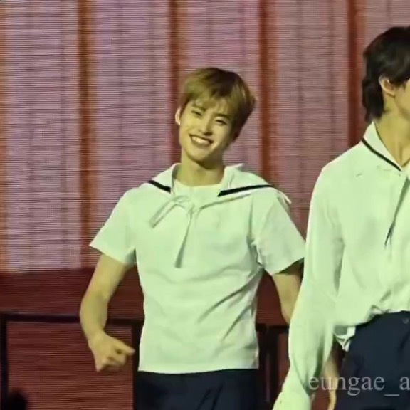 就是说李炤熙怎么这么可爱😣 