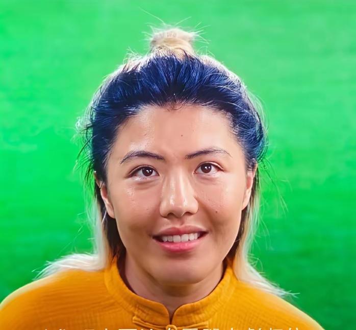 周星驰原本是想把雪野培养成下一个星女郎，结果《功夫女足》上映后，观众缘最好的却是