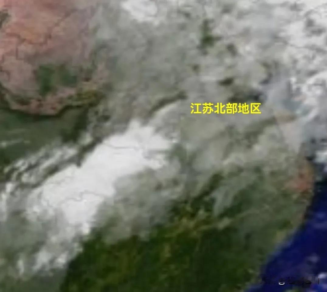 今明天气，江苏北部地区阴有小雨，气温凉爽。