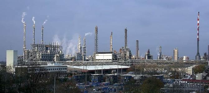 法国、意大利以及可能加入的德国，计划推动欧盟对化工和塑料进口启用很少使用的保障措