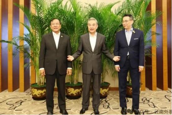 柬泰冲突进入第12天，中方出手劝和促谈。据中国外交部发言人17日消息，外交部亚洲