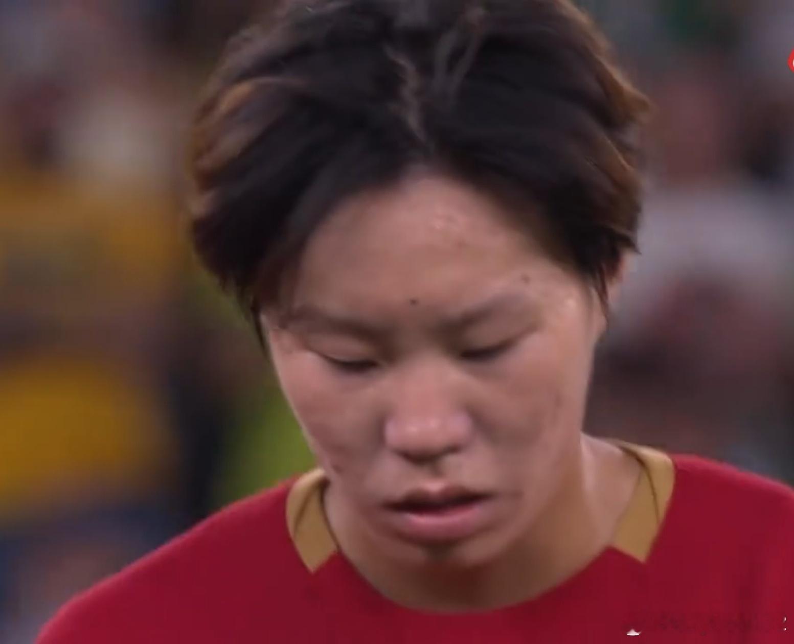 中国女足1比2澳大利亚女足中国女足无缘亚洲杯决赛中国女足1-2惜败澳大利亚，无缘