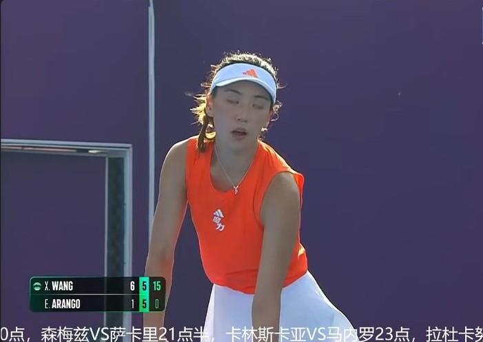 王欣瑜肉眼可见的疲惫不堪，我就纳闷了，这双打是非打不可吗？
今晚多哈站第一轮王欣