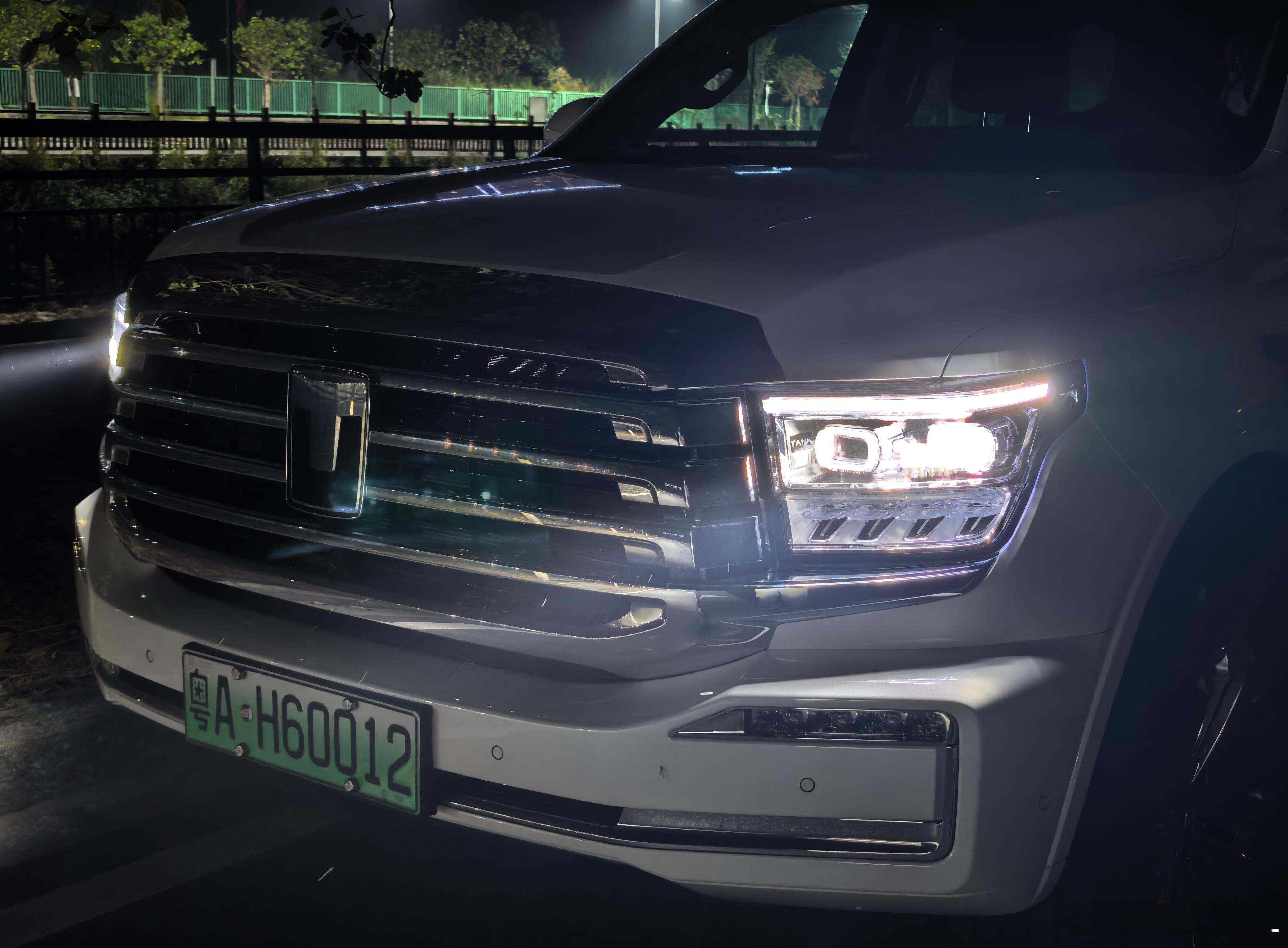 不知道别人怎么样。反正我是那种电车开久了想油车，油车开久了想电车的人。电车的痛点