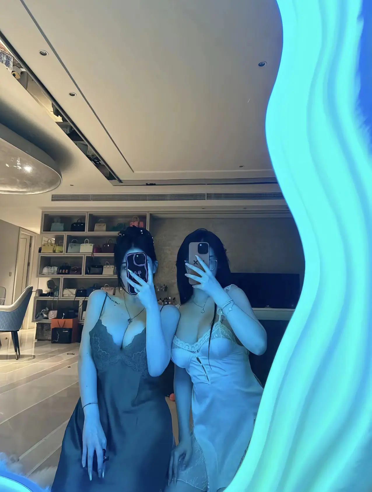 白羊座 镜子里的我们